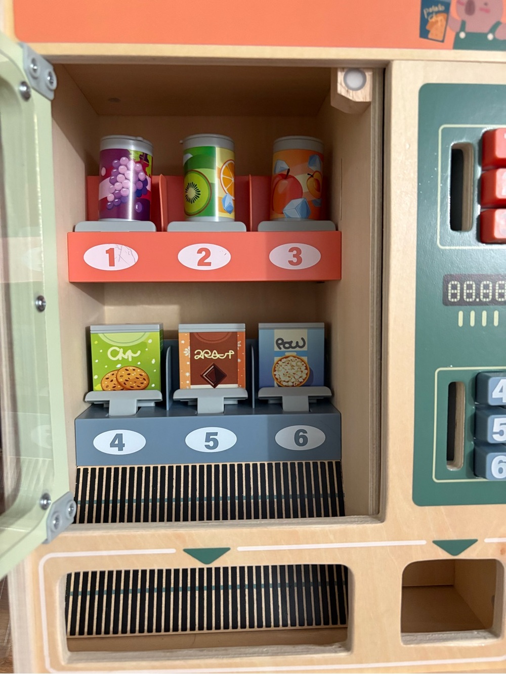 Wooden Toy Vending Machine Playset - Picture 3 of 4